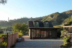 30 PCT OFF!! Limited Time! Malibu Serene Cottage with King Bed, Near Beach & Hiking Trails & Central Malibu